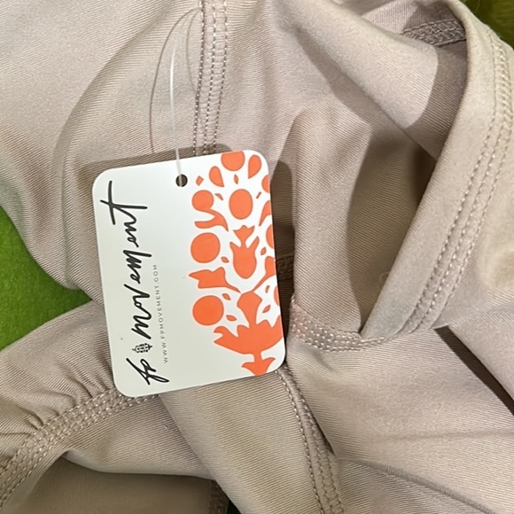 NWT Free People Movement Out of Your League Ruched Leggings in Clay - XS - Picture 12 of 16